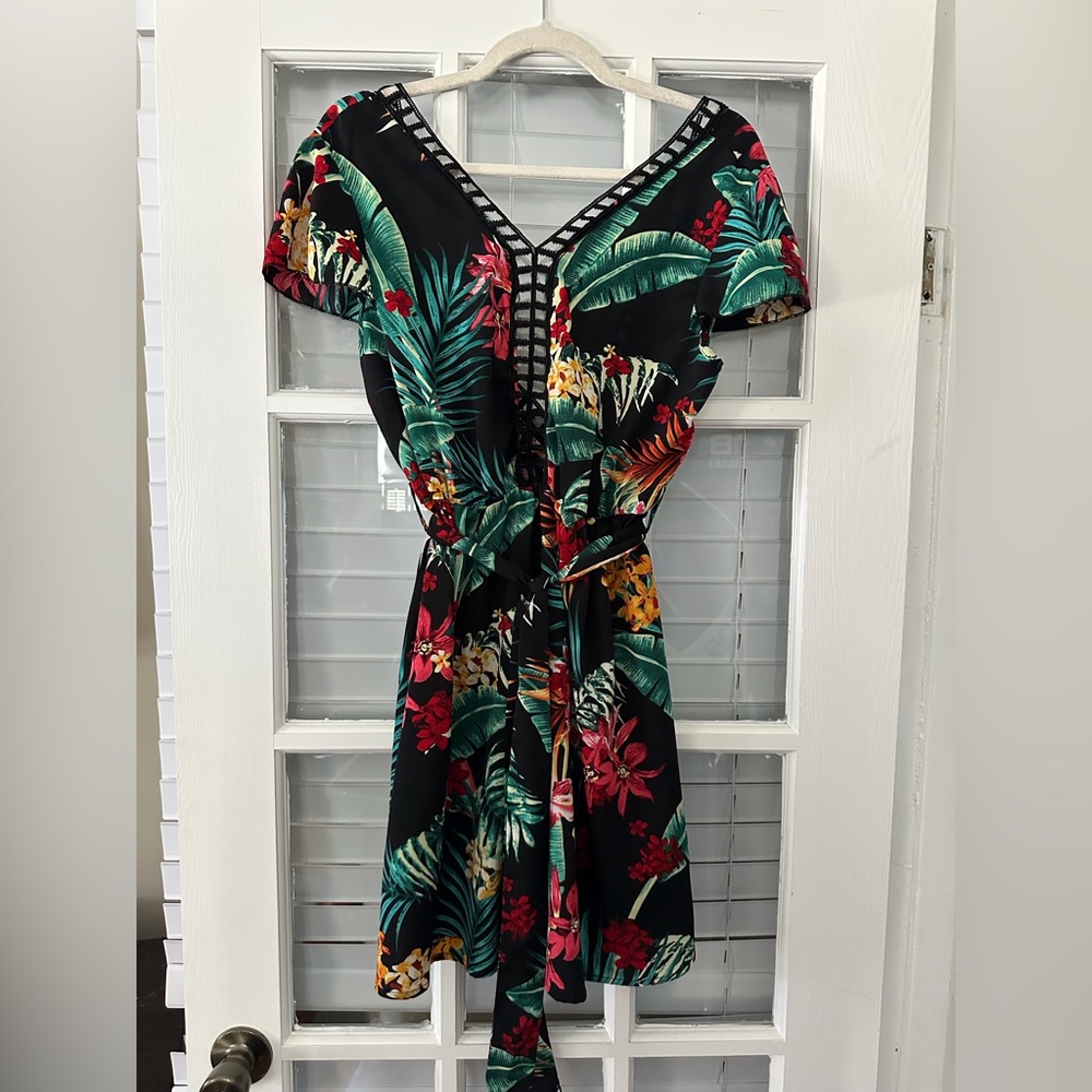 SHEIN Women’s 8/10 Hollow Out Tropical Print Belted Black Green Dress | SKU 0438